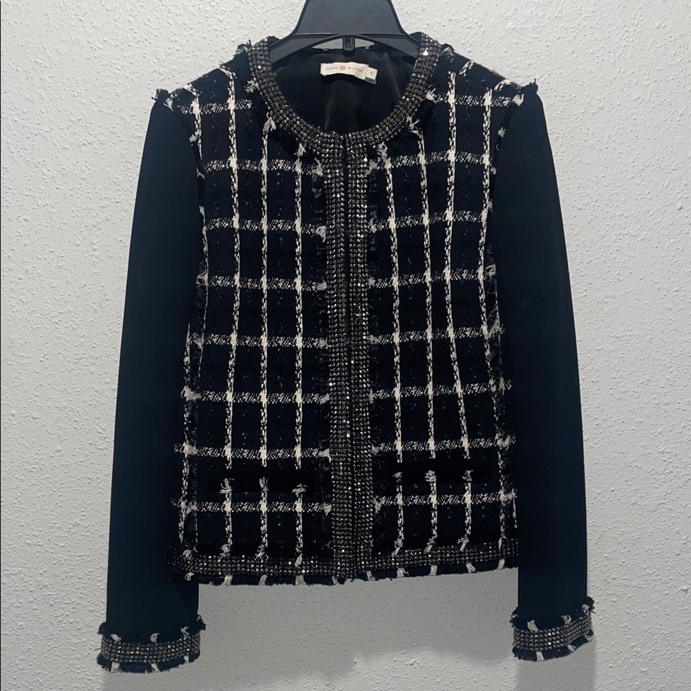 Chic Black and White Tweed Jacket - Picture 2 of 8